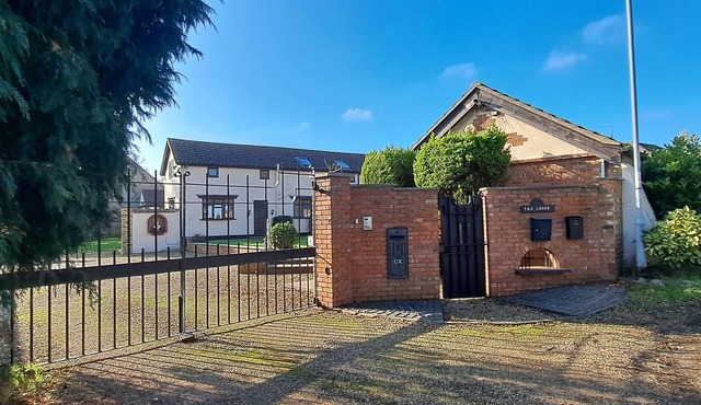 Massive 4 bed with countryside views in Peterborough