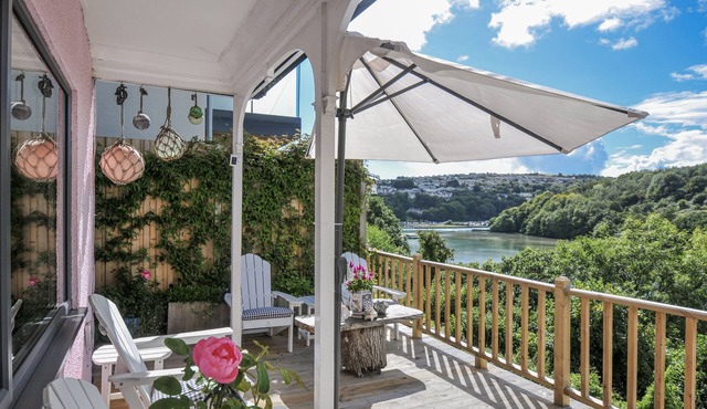 MAYHURST, pet friendly, with a garden in Looe