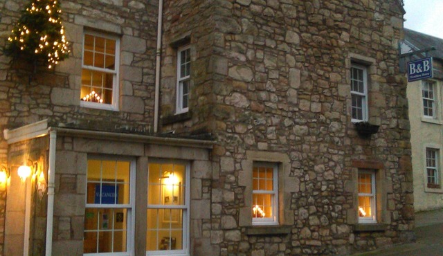 Meadhon House