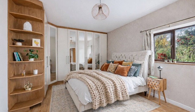 Meadow House Detached Driveway Parking Nr Taplow Station w/Direct Trains to Central London By Yoko Property