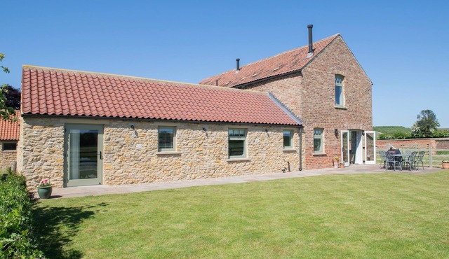 Meadow View - Luxury barn with breathtaking views near York