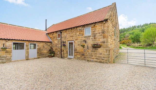 MEADOWSWEET, pet friendly, character holiday cottage in Goathland