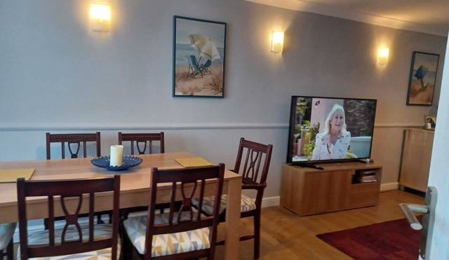 Melo House-Grove-4 Bedroom (Luton)