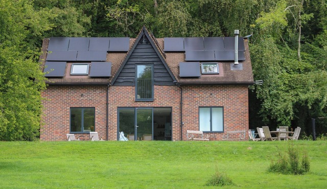 MEON BOSCAGE, pet friendly, luxury holiday cottage in Meonstoke