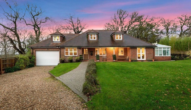 Mews Hill Fordingbridge