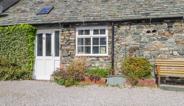 MEWS STUDIO COTTAGE 6, pet friendly, with a garden in Braithwaite