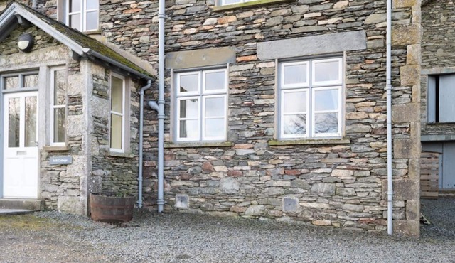 Mill Cottage: Pet-Friendly Retreat
