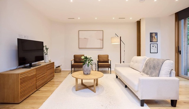 Mill Hill Mews Home with Garden