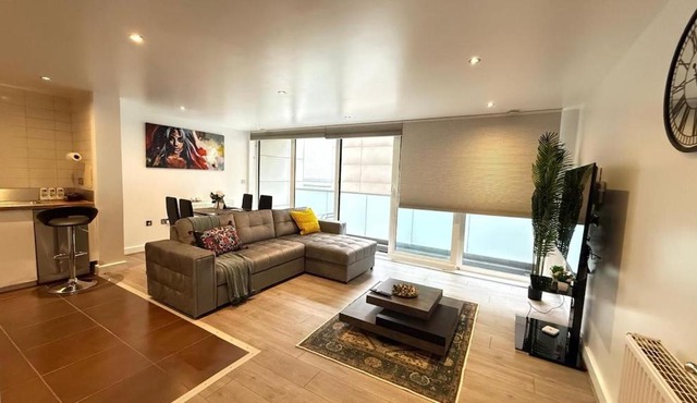 Modern 1BR APartment Near O2 Arena