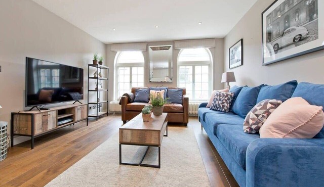 Modern 2-Bedroom Apartment, Notting Hill