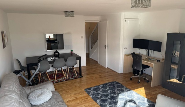 Modern 2 bedroom Terrace