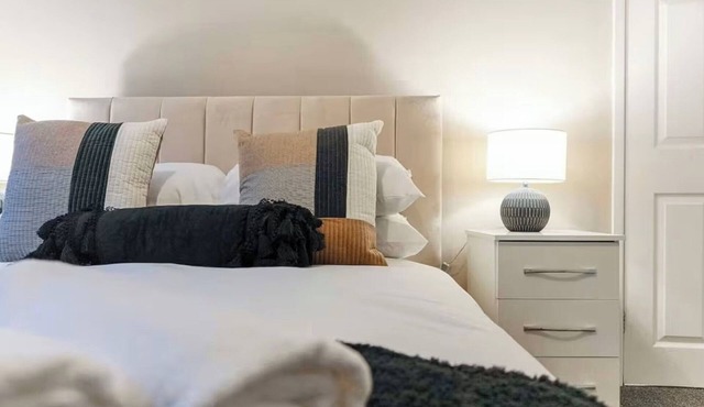 Modern 2BR | Middlesbrough | Parking