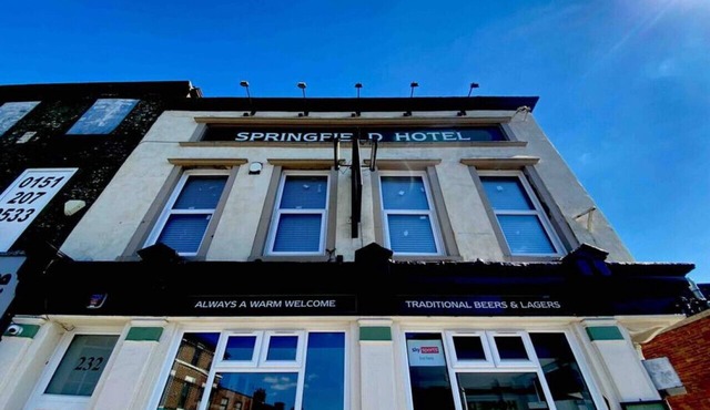 Modern 3 bedroom apartment close to city centre