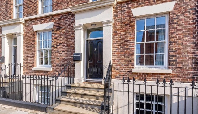 Modern 5 bed Georgian Town house in Liverpool