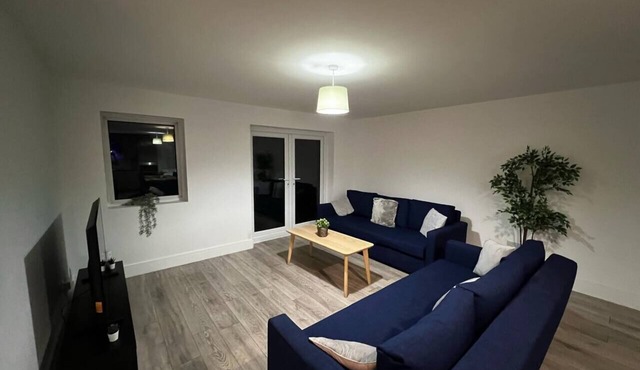 Modern and Elegant House in Luton