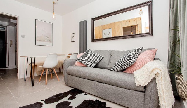 Modern Central 1BD Flat in Clerkenwell - sleeps 4!