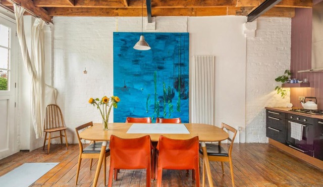 Modern Comfort Spacious Apartment Near Kings Cross and Camden, Complementary Fast WiFi, Netflix, Tea & Coffee