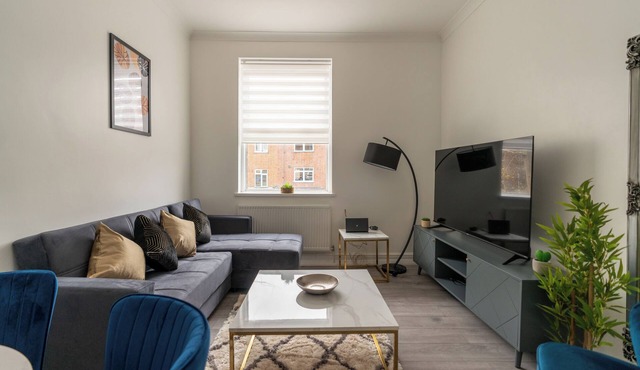 Modern Flat in Waterloo