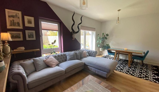 Modern Home Near Edinburgh City