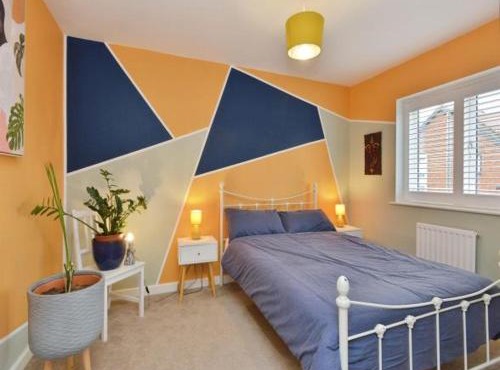 Modern Private Room with Free Parking near MK Hospital and Stadium MK