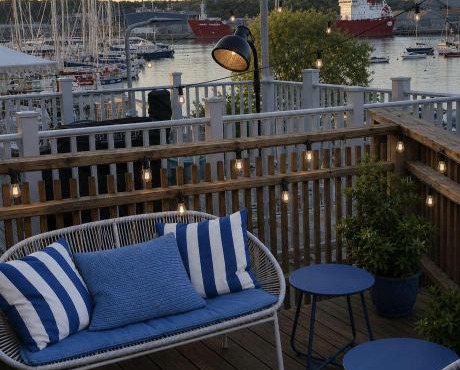 Modern Townhouse with Waterside Views Turnchapel