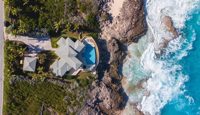 Modern Villa With Private Pool