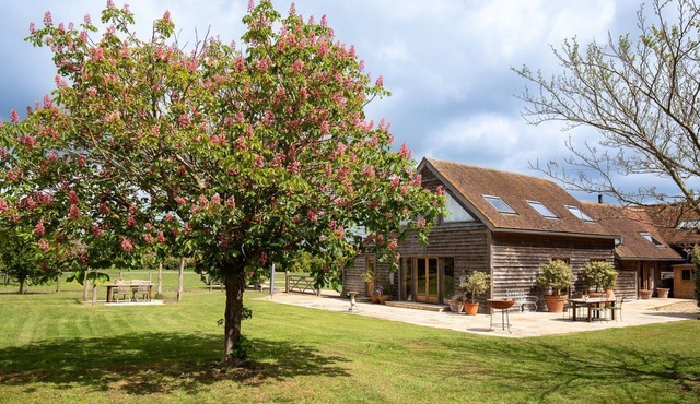 Moonlight Barn - Sleeps 4 Dog-friendly Country Retreat Near Oxford