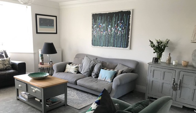 Mudeford Sunshiny Holiday Home