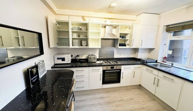 Multiple beds in central London