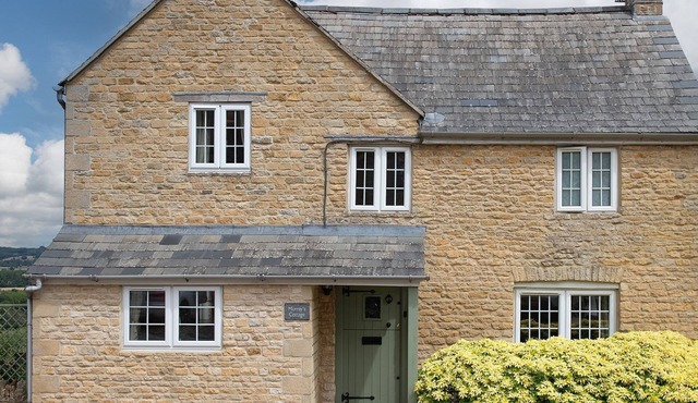 Murray's Cottage - sleeps 5 guests in 3 bedrooms