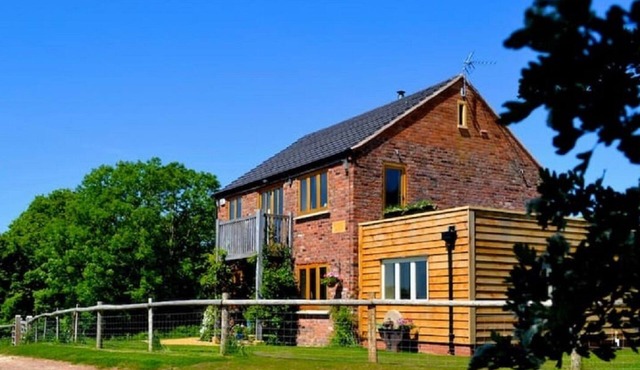 Mutton Barn - The Best rural holiday property in Warwickshire - 4 Guest Unit