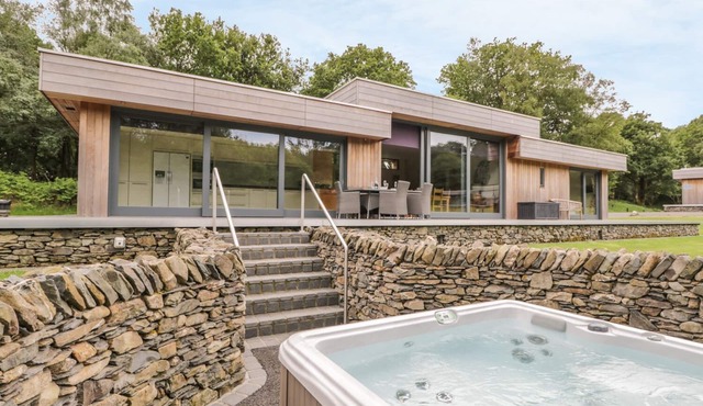 NEDDY CUT, family friendly, luxury holiday cottage in Backbarrow