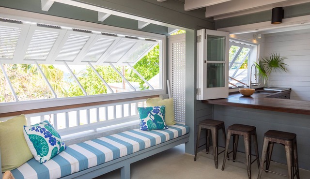 New 1 bedroom villa steps from Pink Sands Beach