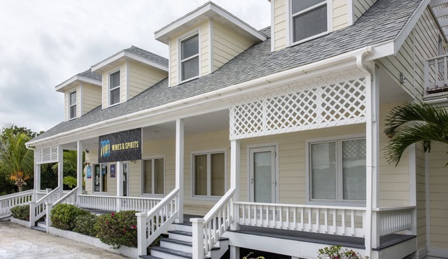 New 2-Bedroom Apt. In-Town Location, Walk to Stores, Restaurants