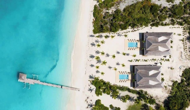 NEW BluWakes #2 5BR Beachfront Villa/Pool/Luxury