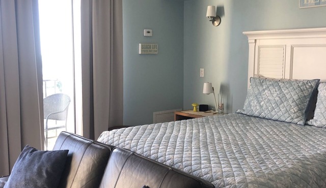 New Listing! Cozy Coastal Studio at Coral Beach, Freeport