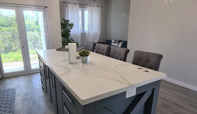 New! Modern Apt in Gated Community near Beach