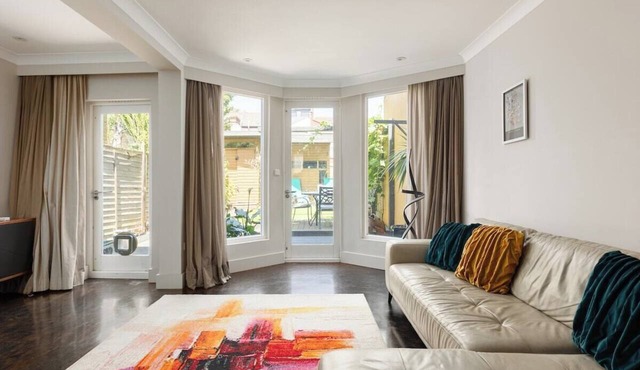 New! Modern Family 4BR Home | Patio | Harringay