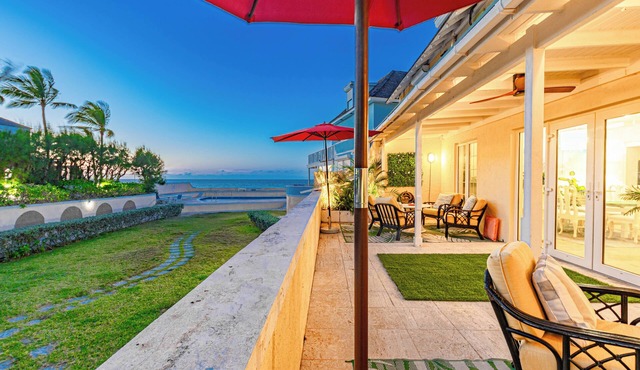 NEW: Oceanfront 5BR House sleep 13 - Pool, Cable Beach, Private Patio
