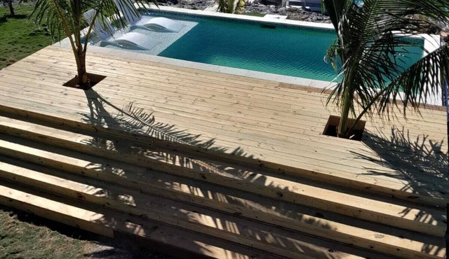 NEW POOL! Luxury waterfront! "Rainbow Charm" *GAME ROOM!*