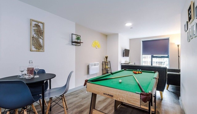NEW! Sleeps 4, Pool Table, Stylish Apartment