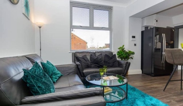 NEW | Spacious Convenient Parking Business Leisure