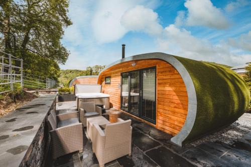 Newby Bridge Hotel