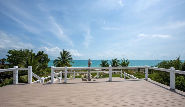 Newly Remodeled Home on Calm Caribbean w/Sunset Views, Snorkeling, Generator!