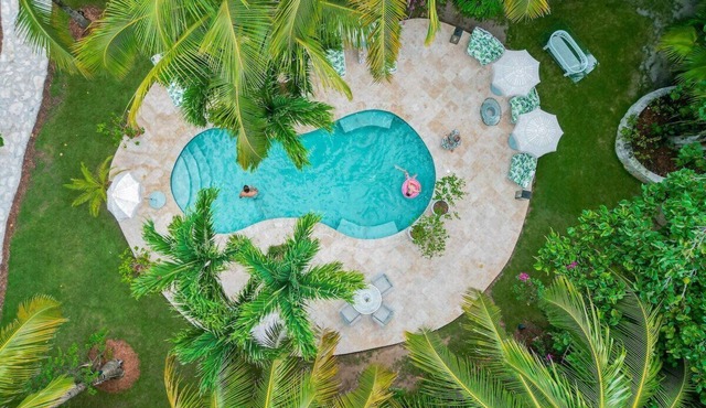 Newly Remodeled Luxury Villa w/Pool & Gorgeous Pri