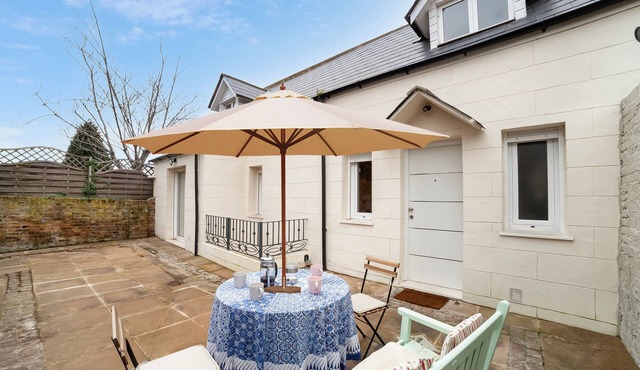 Newly Renovated Luxury 3BR Home close to Tube