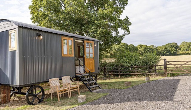 No 2 The Parkland, Upton Warren