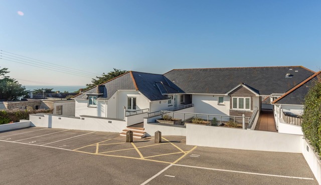 No 4 Pentire Rocks is a contemporary maisonette situated in New Polzeath.