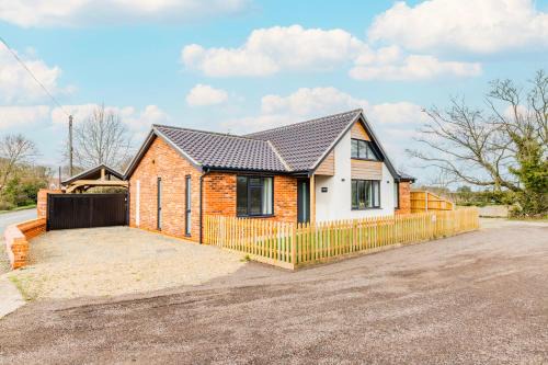 Norfolk Lodge by Leap Escapes