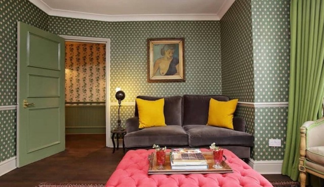 Notting Hill - Glorious 2 Bedroom Garden Apartment